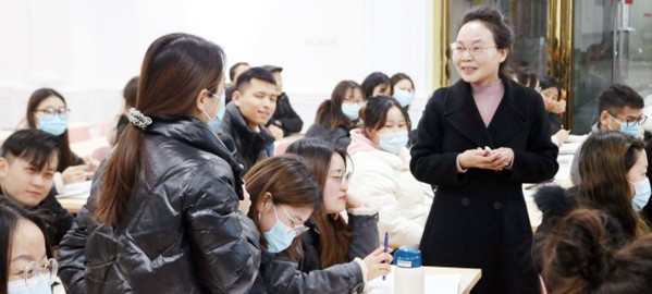 武功 专家指导+名师授课+培优补弱+日清月结的教学模式