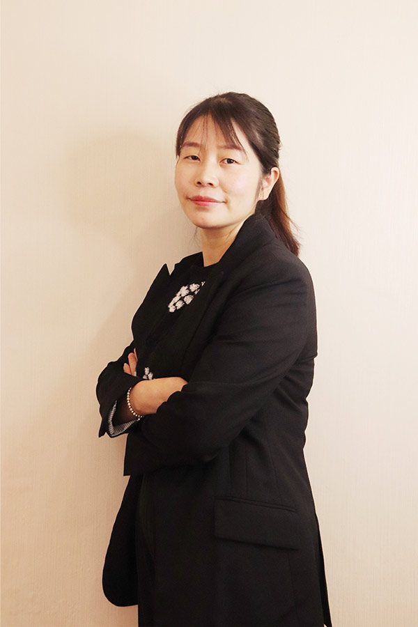 武功吕瑶 本科学历,毕业于陕西师范大学