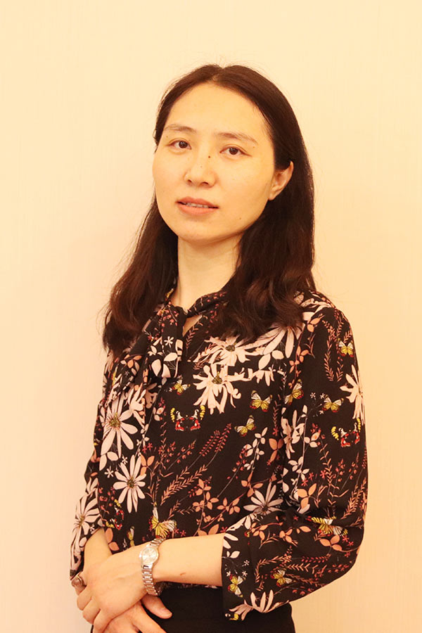 武功王晓娜 研究生学历,毕业于华南师范大学